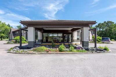 کمفرت این آیرپرت نرد ب