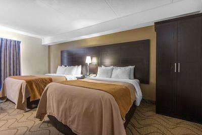 کمفرت این آیرپرت نرد ب