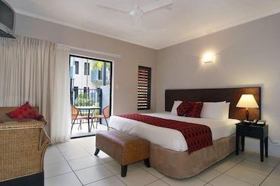 اسودرن کرز اتریوم اپارتمنتز