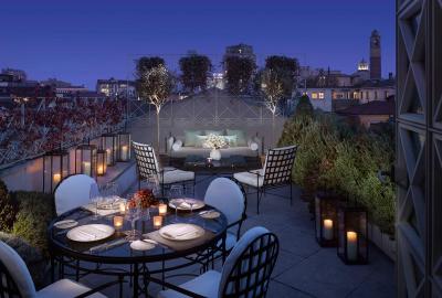 فور اسیسُنز میلانو