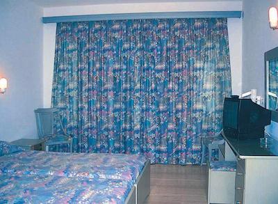 نو ائولز هتل