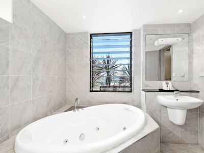 ایبیز استیلز پرت ماککواری هتل