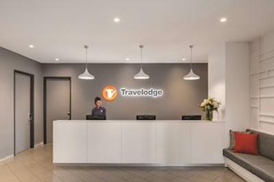 تراولج هتل بانکستون اسیدنی