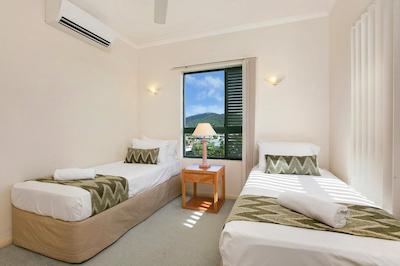 ترپیک تورز اپارتمنتز