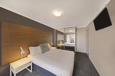 ادینا اپارتمنت هتل اسیدنی سوری هیلز