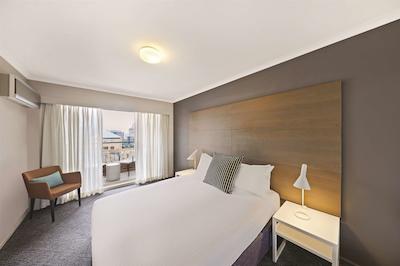 ادینا اپارتمنت هتل اسیدنی سوری هیلز