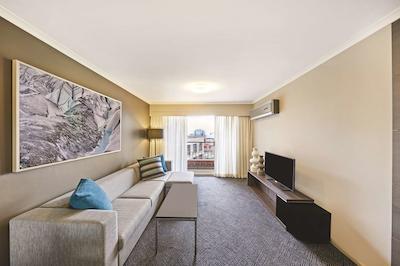 ادینا اپارتمنت هتل اسیدنی سوری هیلز