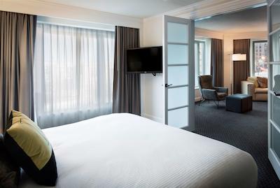 د لگان فیلادلفیا کوریو کالکشن بای هیلتون