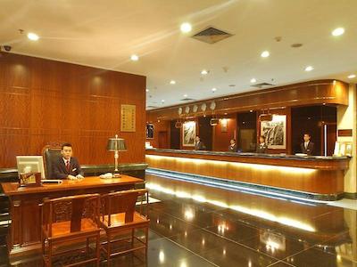 لوشان هتل شنزهن