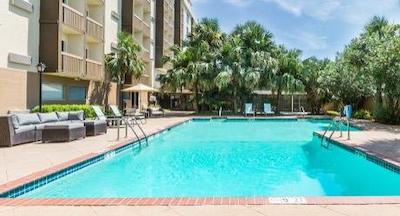 وایندهام گاردن نو اُرلینز آیرپرت