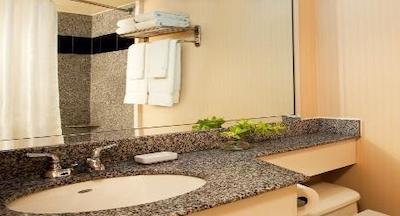 وایندهام گاردن نو اُرلینز آیرپرت