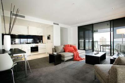 مانترا سیرکل اُن کاویل