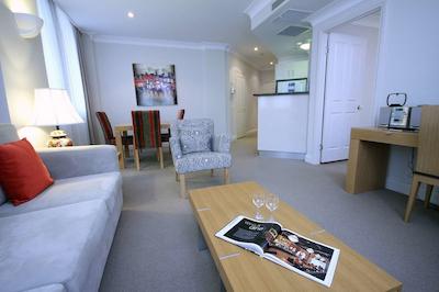 د مانر اپارتمنت هتل