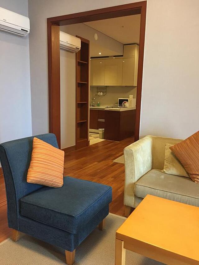 سُمرست پالاس اسئوول