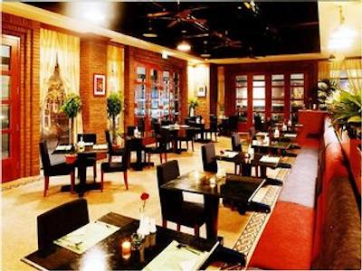 ریورفرانت بیزنس هتل