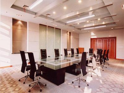 ریورفرانت بیزنس هتل