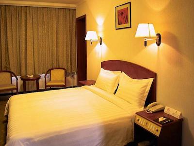 سوپر 8 بیجینگ گوو ماو