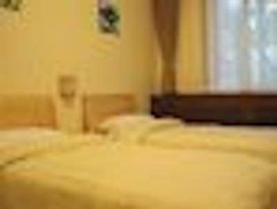 سوپر 8 جین بائو جوی