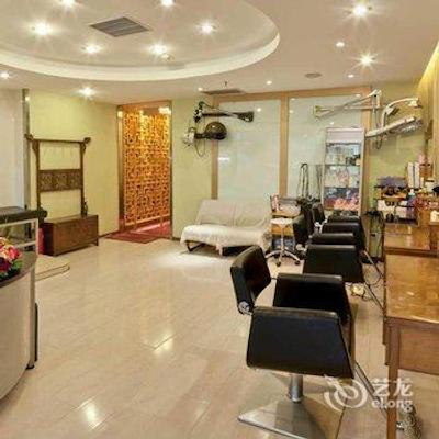 سی سی ای سی سی پلازا