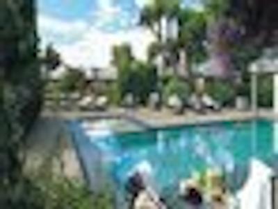 دیستینکشن ت اناو هتل اند ویلاز