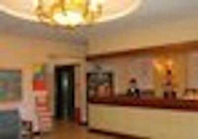 سوپر 8 شانگهای فنگ ی بی وای تان