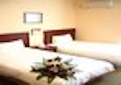 سوپر 8 شانگهای فنگ ی بی وای تان