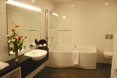 کوالیتی هتل امرالد