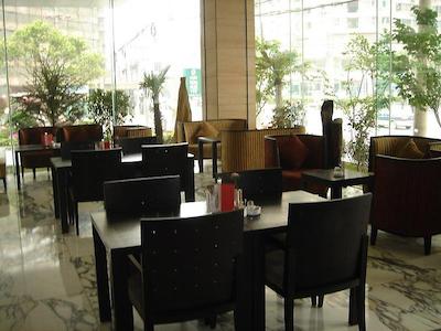 هاندرد سنچریز هتل شانگهای