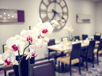 هتل مرکور انجرز سنتر گار