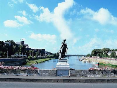 هتل مرکور انجرز سنتر گار