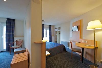 هتل ل بوربن