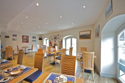 هتل ل بوربن