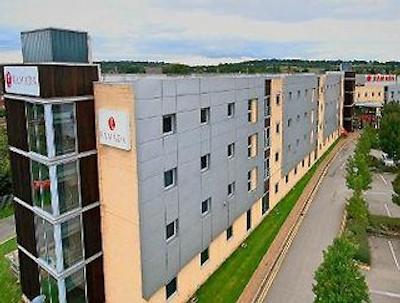 رامادا لندن نرد م1