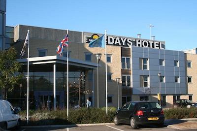 رامادا لندن نرد م1