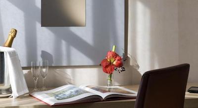 هتل مرکور پاریز گوبلینز پلاس دیتالی