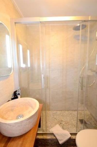 گرین هتل پاریز