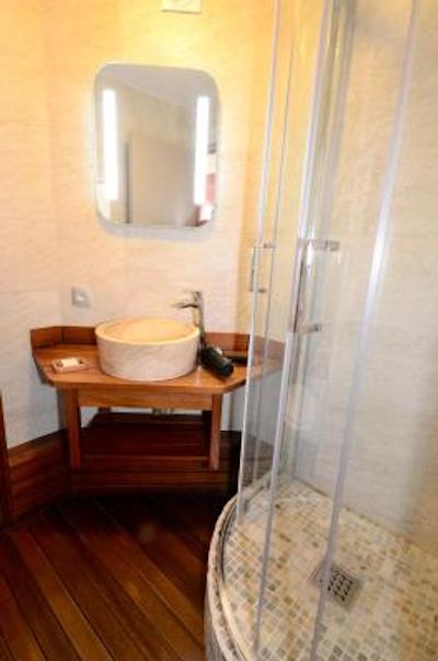 گرین هتل پاریز