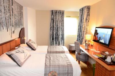 گرین هتل پاریز