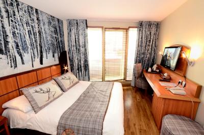 گرین هتل پاریز