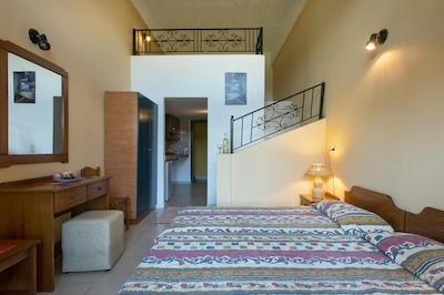 بلو لاگون هلید اپارتمنتز