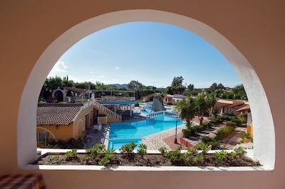 بلو لاگون هلید اپارتمنتز