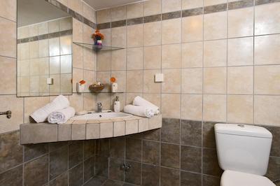 بلو لاگون هلید اپارتمنتز