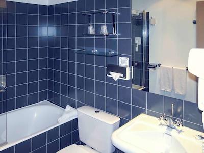 هتل مرکور لین سنتر برتیوکس