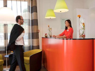 هتل مرکور لین سنتر برتیوکس