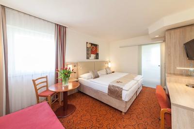 نووم هتل گاردن برمن