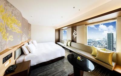 نیکو اُساکا