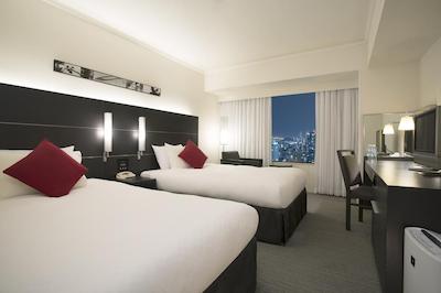 نیکو اُساکا