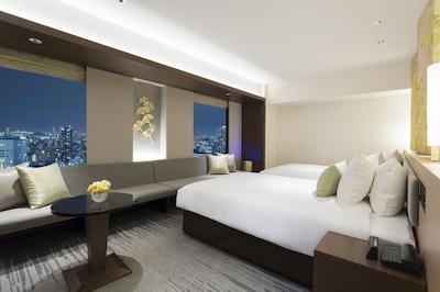 نیکو اُساکا