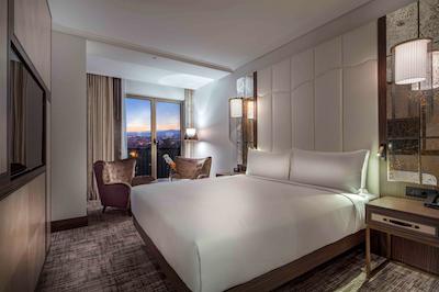 هیلتون پدگوریکا کرنا گورا