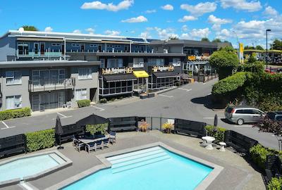 هیرتلاند امباسادر هتل هامیلتون